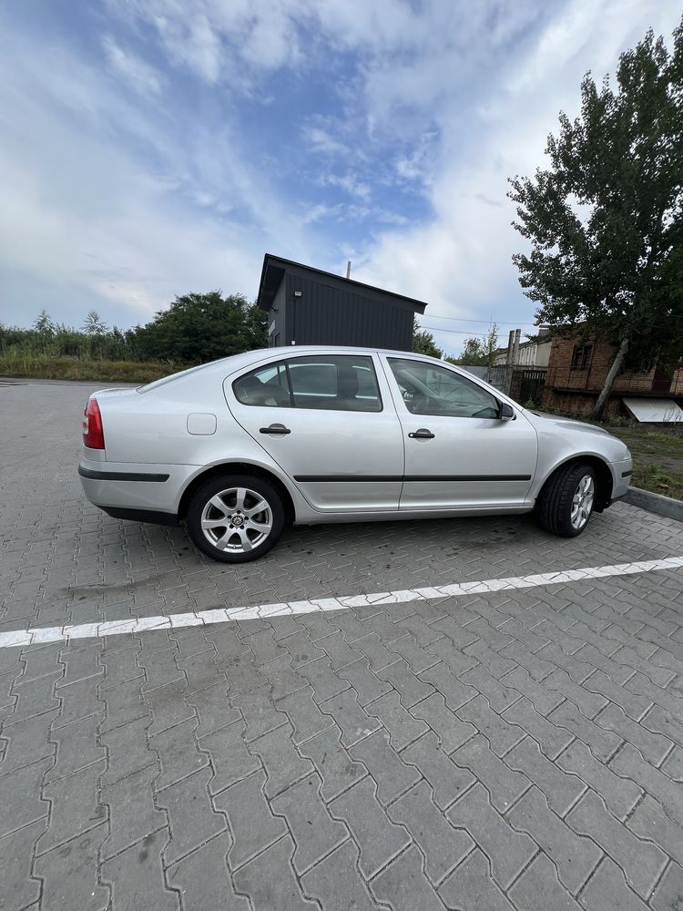 Продам автомобіль Skoda Octavia a5