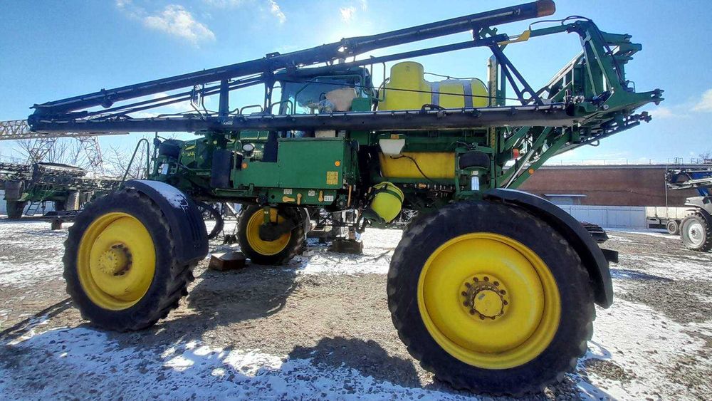 Обприскувач JOHN DEERЕ М 4040
