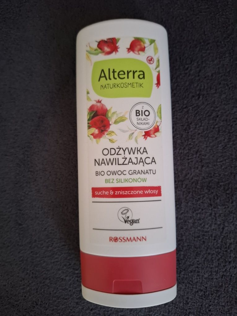 Sprzedam szampon i odżywkę do włosów