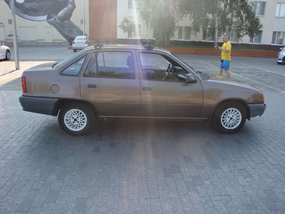 Продам опель кадет