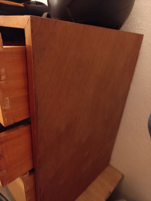 Cómoda de autro gavetas