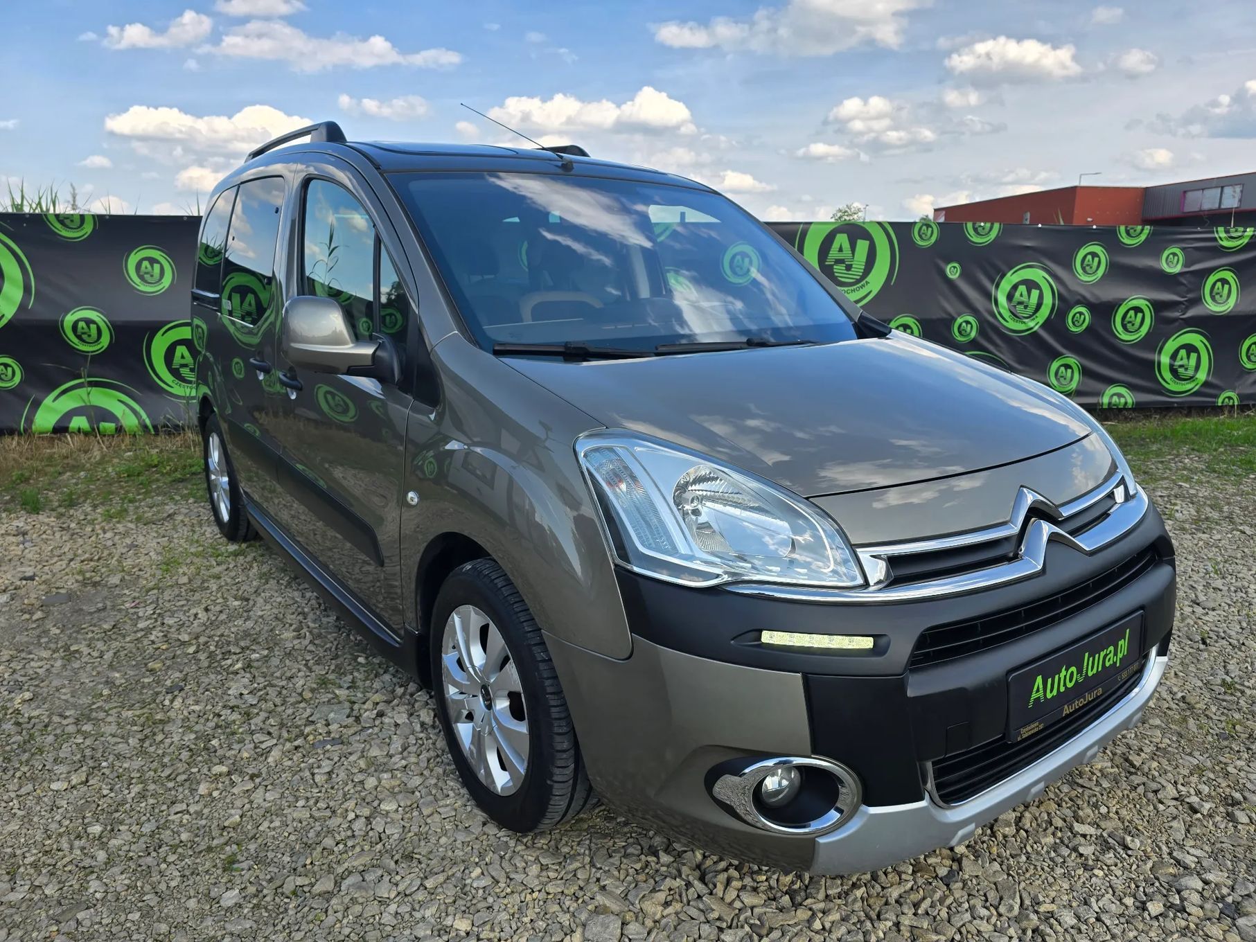 Citroën Berlingo automat panorama dach nawiewy ledy XTR
