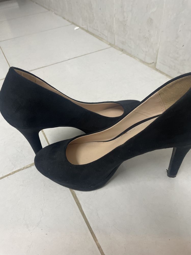 Sapatos senhora salto alto pretos