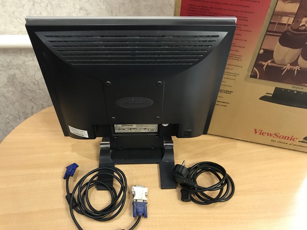 Монитор ViewSonic 17