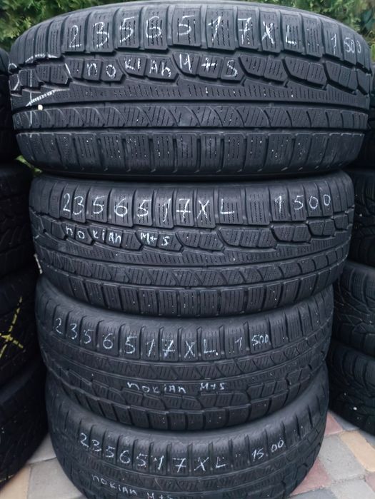 Nokian 235/65 R17 XL комплект зимової резини