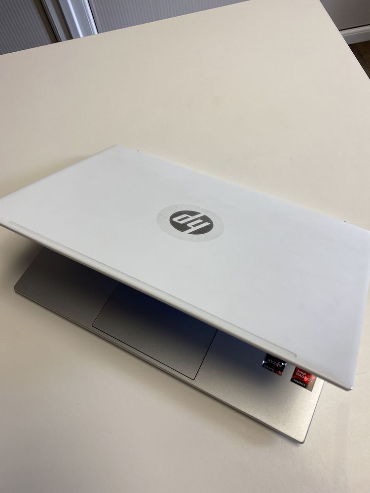 HP Pavilion 14-ec0040ua