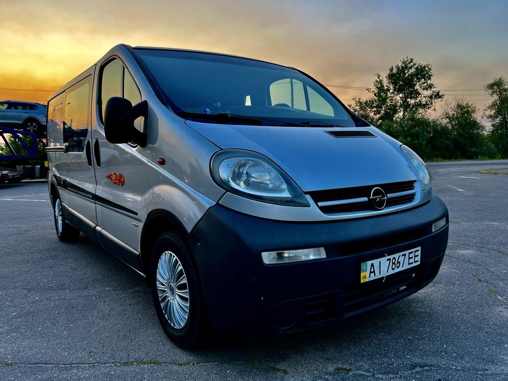 Opel Vivaro Long пассажир 6 мест , категория ..В..