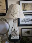 Lampa ceramiczna z rzeźbieniami