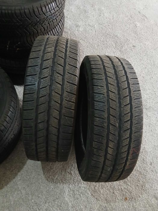4 pneus 215/65R16 C Continental e Michelin