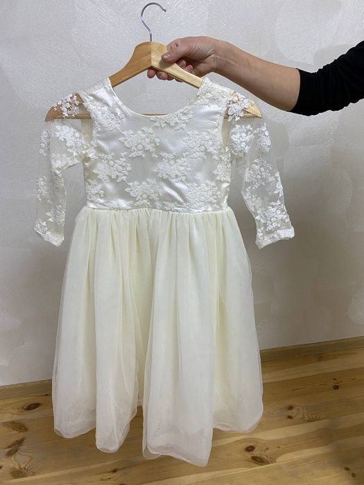 Нарядное платье.