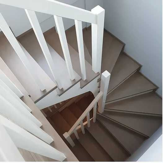 Schody-montaż w 3 dni | SCHODY | Balustrady | Poręcze | Stolarz