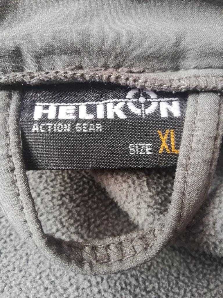 Kurtka Helikon Gunfighter Softshell plus dwie czapki w komplecie.