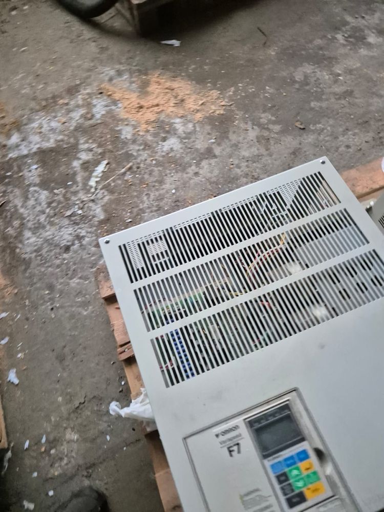 Falownik 90 kW OMRON F7