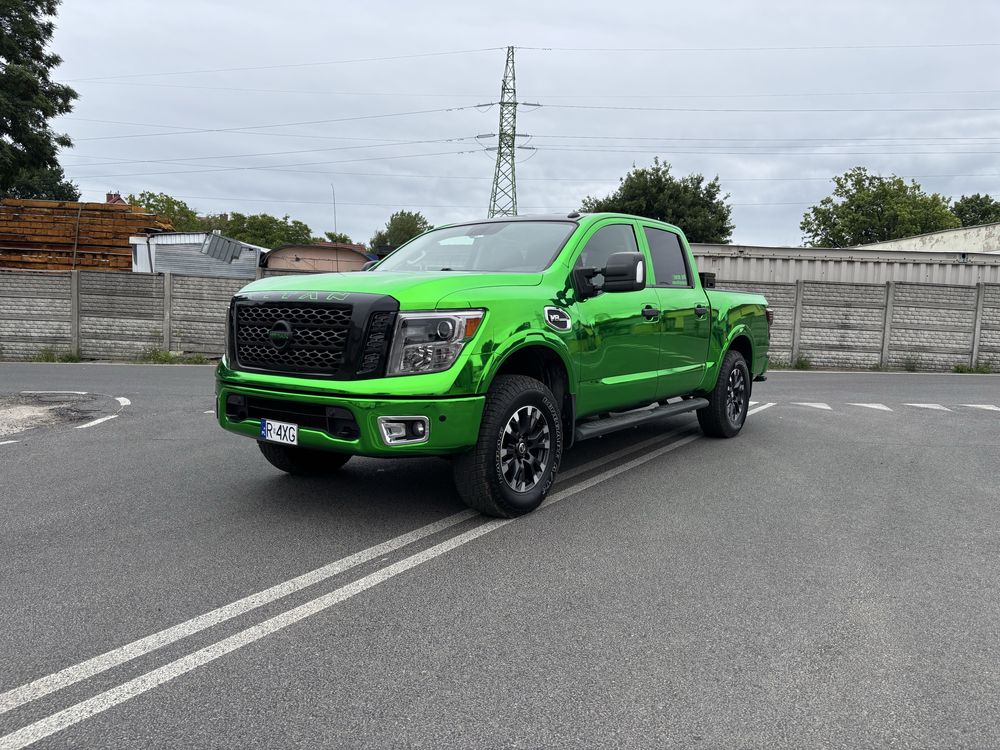 Nissan Titan PRO-4X 5.6 V8 4x4 | GAZ Prins 2025