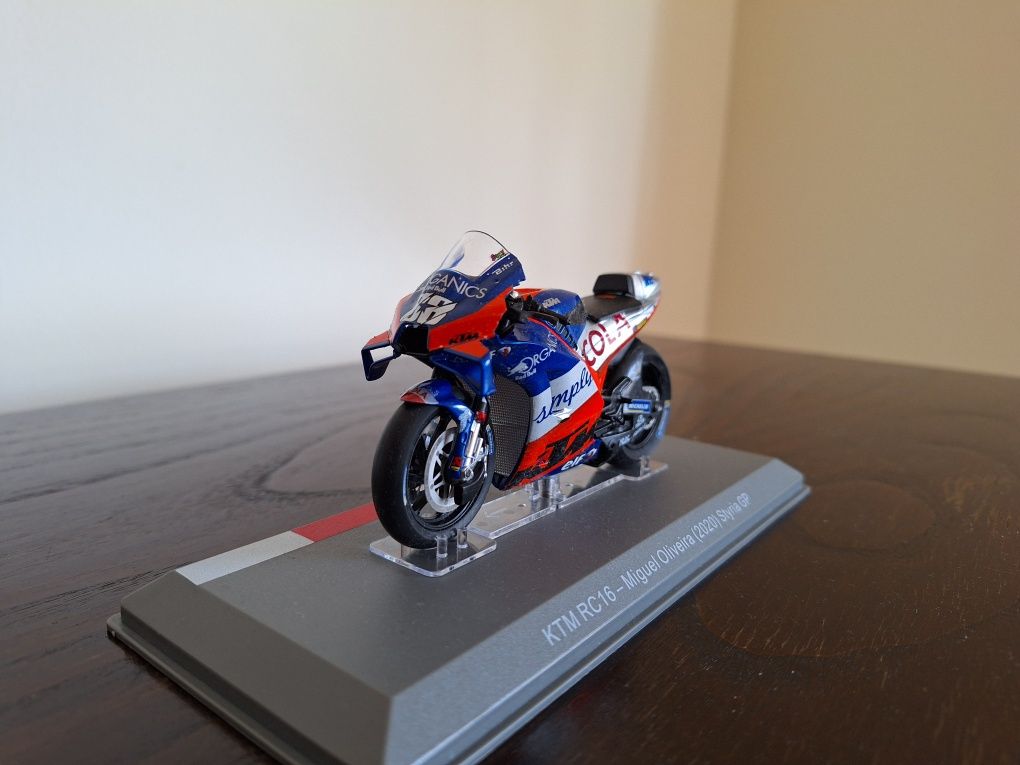 Moto Miniatura MIGUEL OLIVEIRA #88