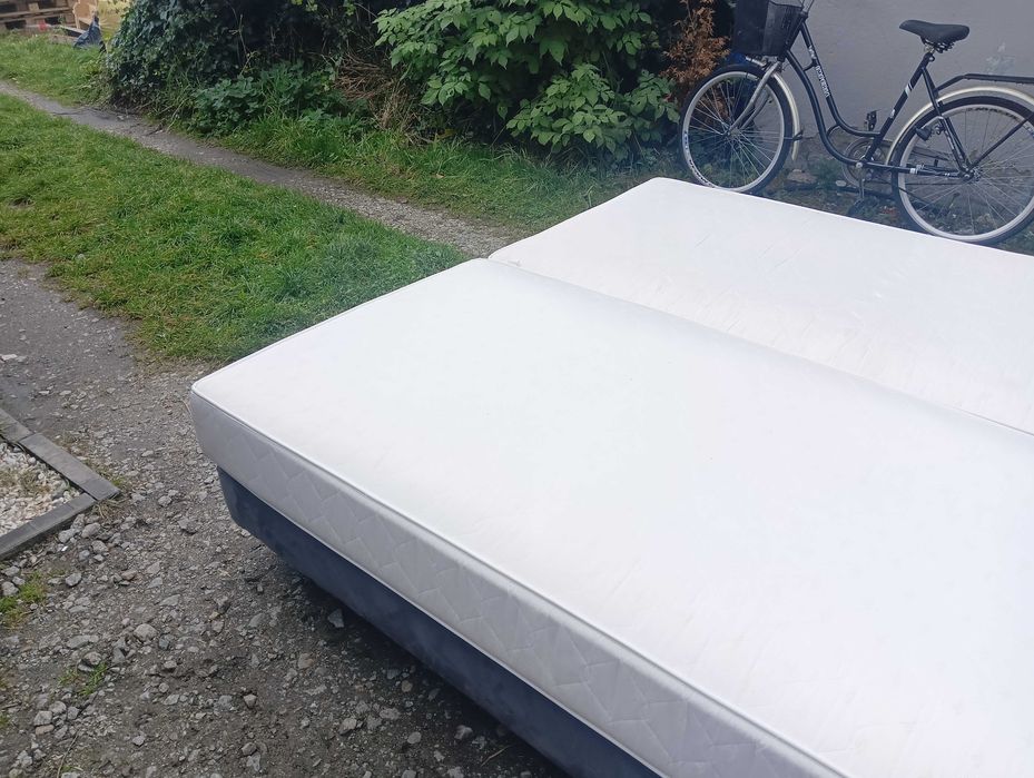 Możliwy transport. Łóżko sypialniane 180x200