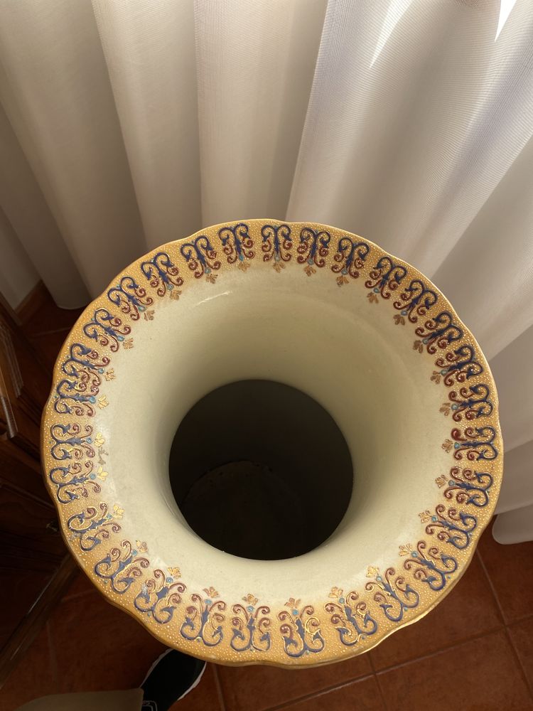 Jarrão alto antigo