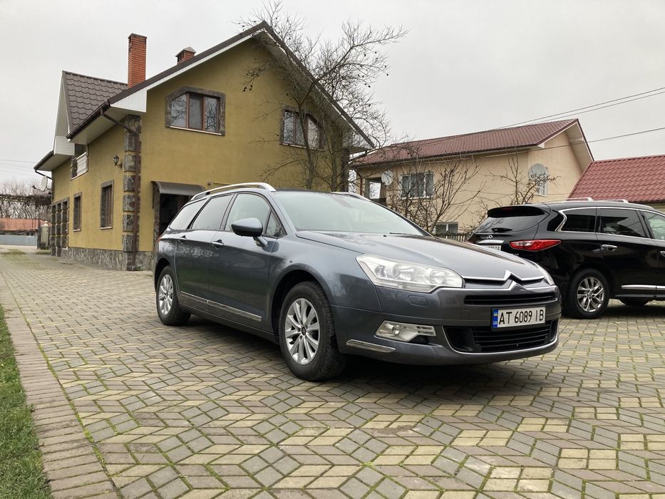 Citroen C5 x7 2012року 1,6 дизель механіка