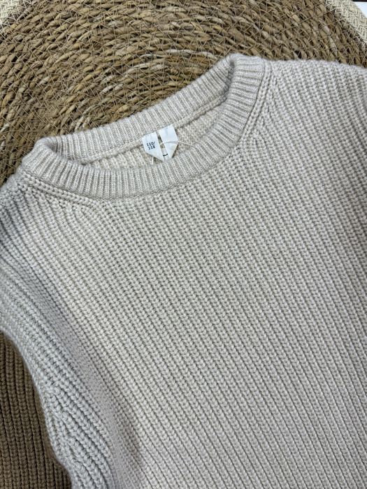 Вʼязаний светрик