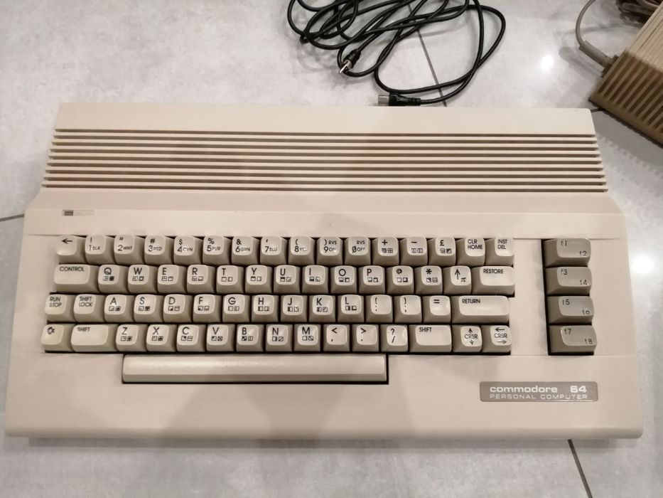 Comodore 64 komplet