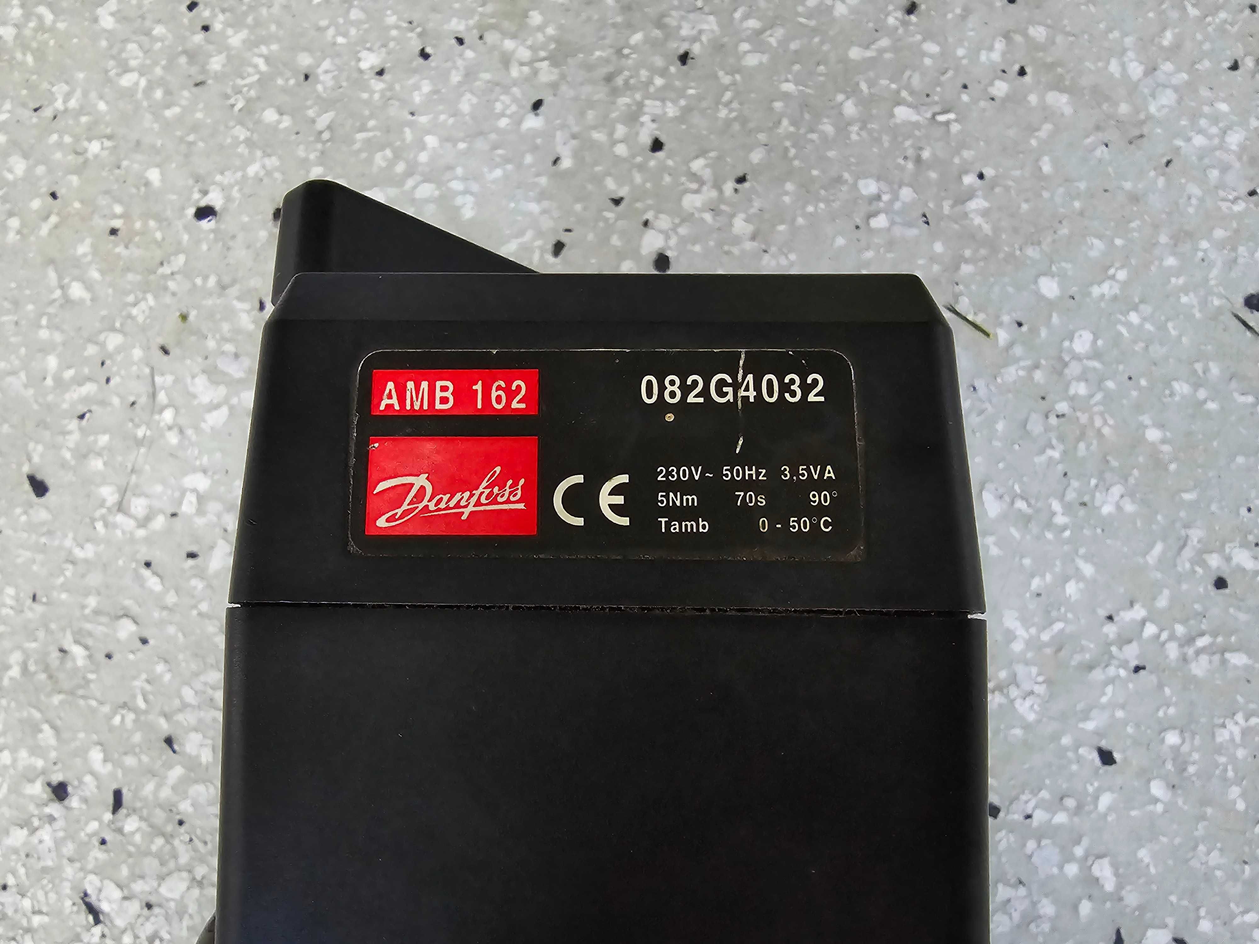 Zawór trójdrożny z siłownikiem Danfoss AMB 162