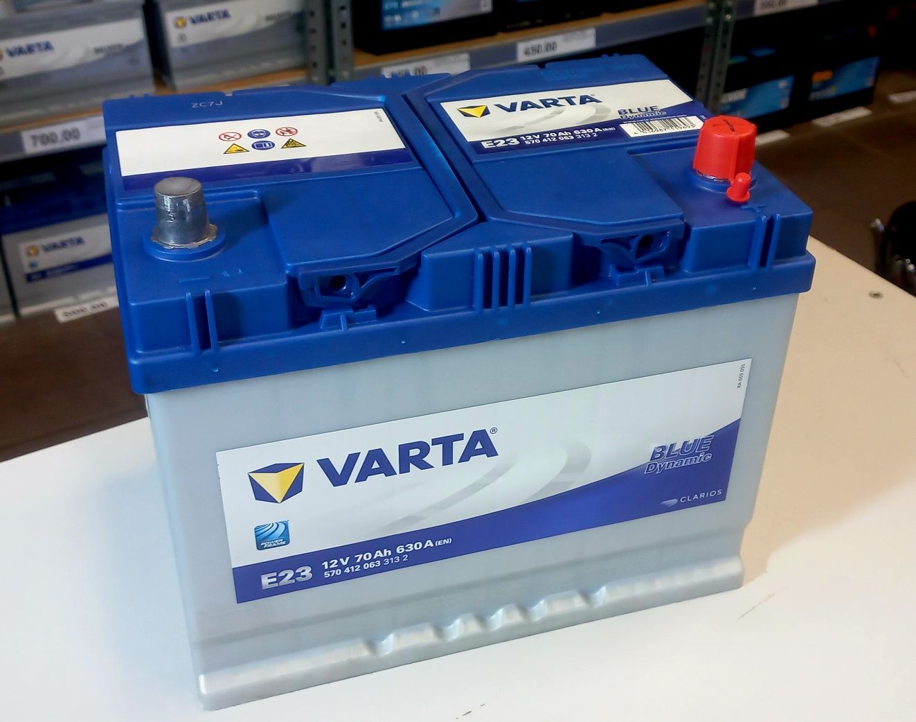 Akumulator Varta E23 12V 70AH 630A prawy + samochody azjatyckie