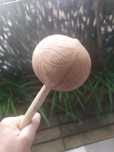 Maraca de madeira