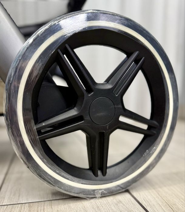 Коляска joolz hub+ 3/1