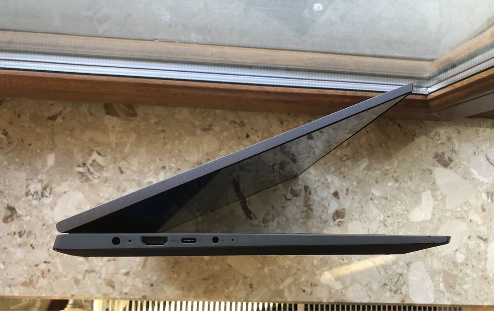 Lenovo IdeaPad Flex 5 Touch Ryzen 5 5500u 8gb ram 256gb NVME 15.6” FHD