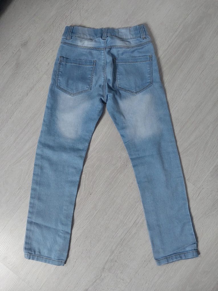 Spodnie jeansowe dla dziewczynki r. 122