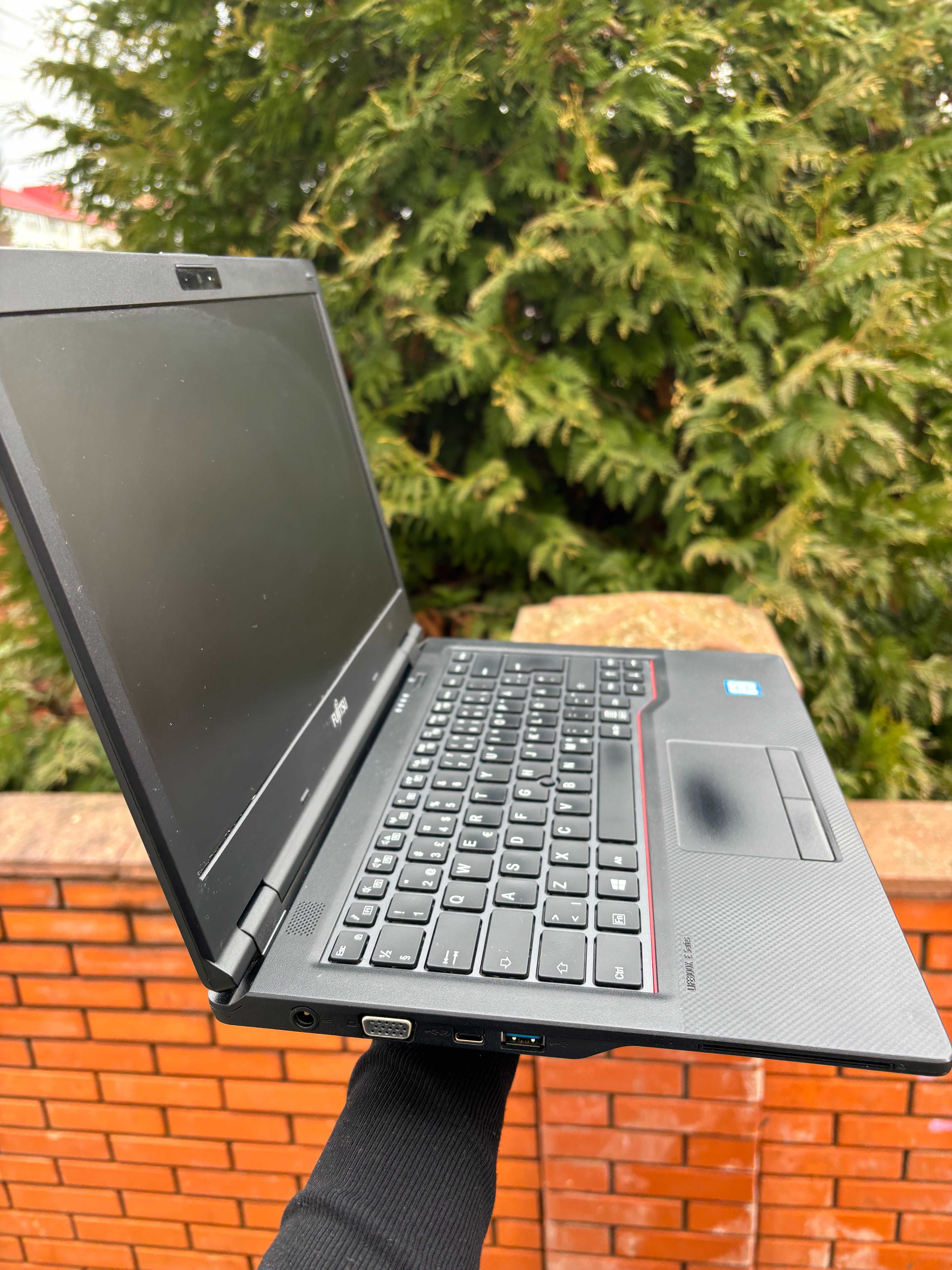 Ноутбук Fujitsu LIFEBOOK E448 14" I3-7020U\8 GB\SSD 256 GB\Гарантія 9м