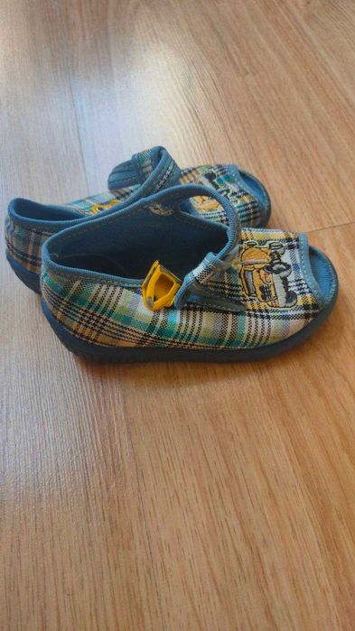 ciapki chłopięce rozmiar 21