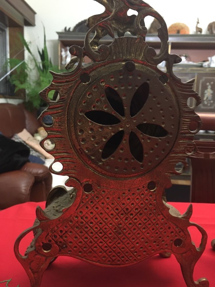 2 Relógios de mesa de metal vintage