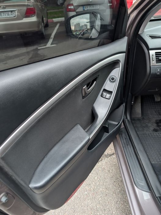 Терміново продам автомобіль Hyundai i30 1.4 2012 дизель механіка