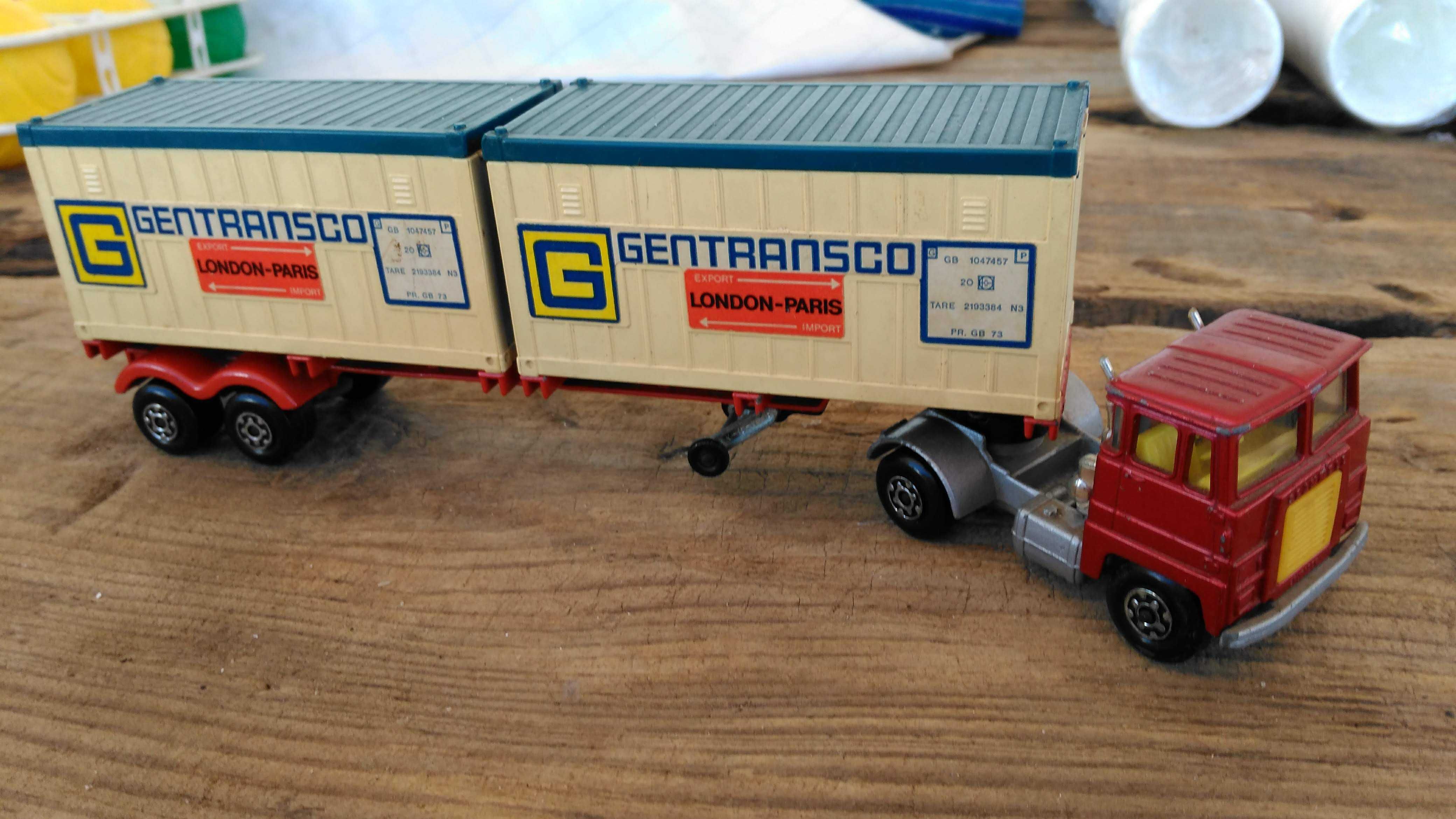 Vários carros miniatura Raros