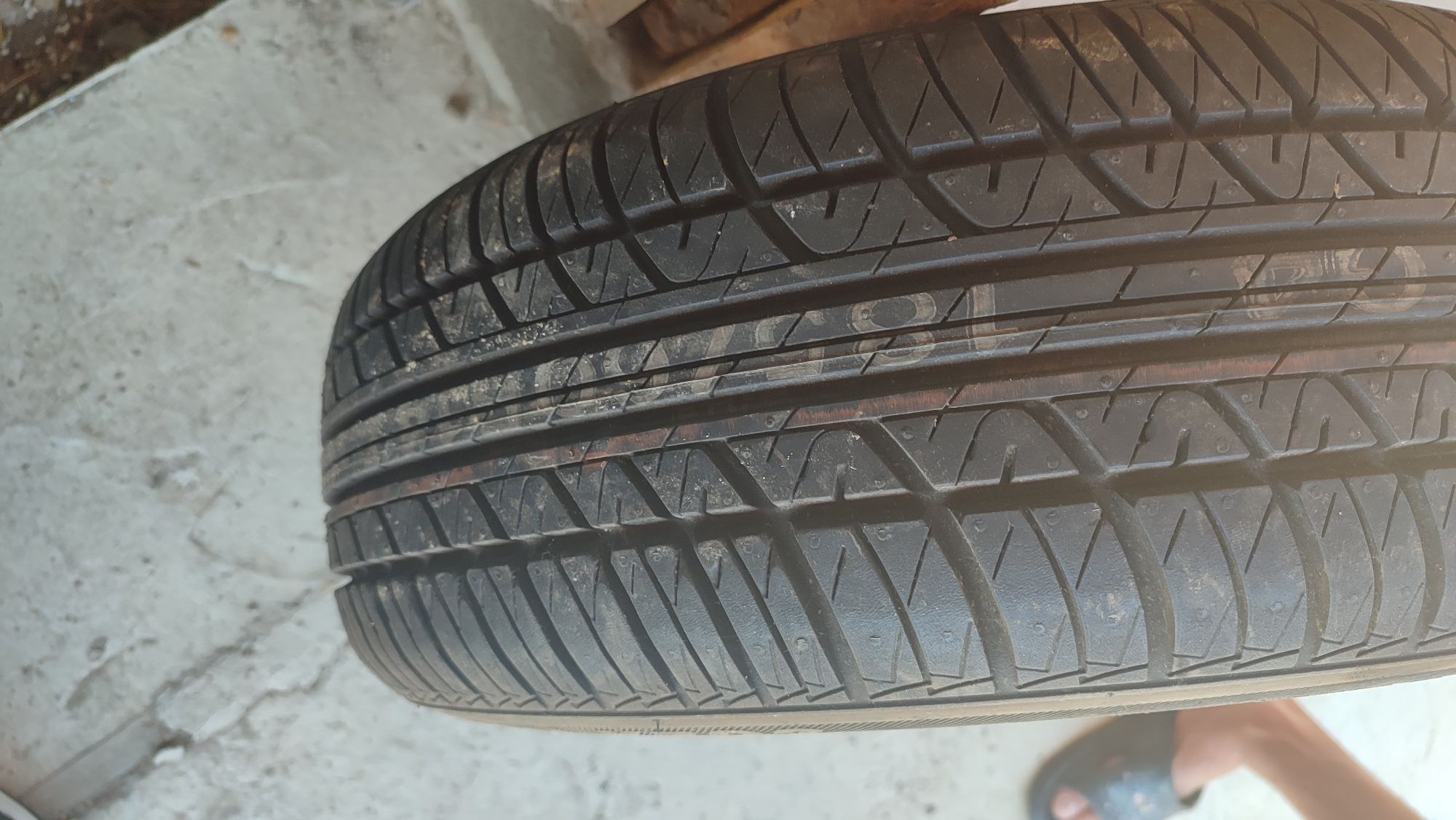 Скат з дісками стан нового 185/60 R14  82 T
