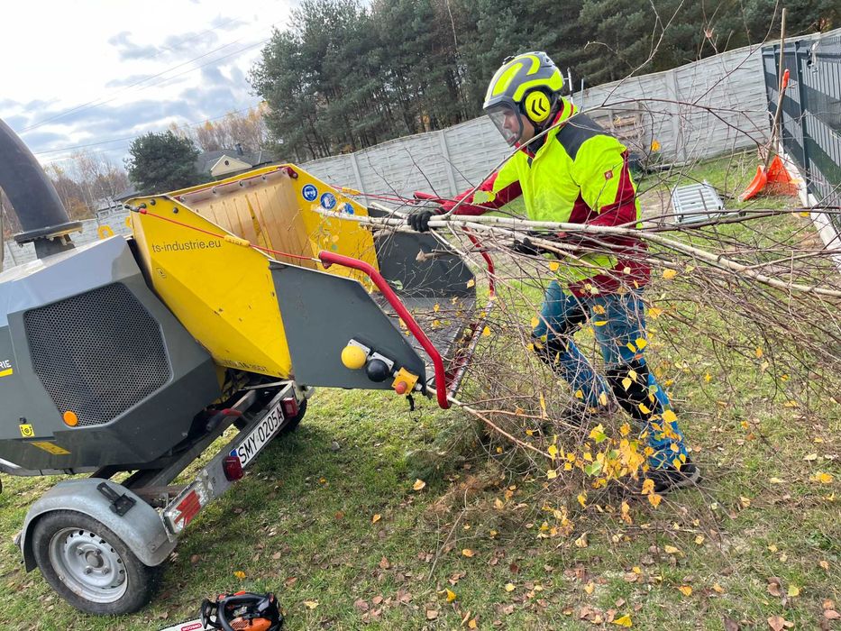 USŁUGI RĘBAKIEM mielenie gałęzi zrębkowanie WYCINKA drzew frezowanie