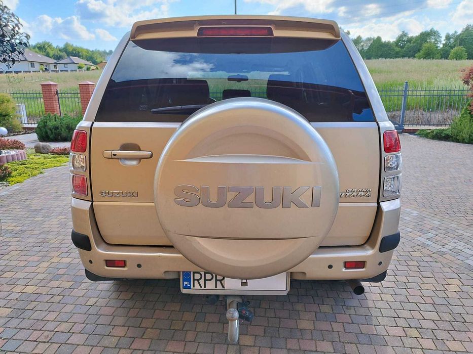Suzuki Grand Vitara II 2.4 b+g
