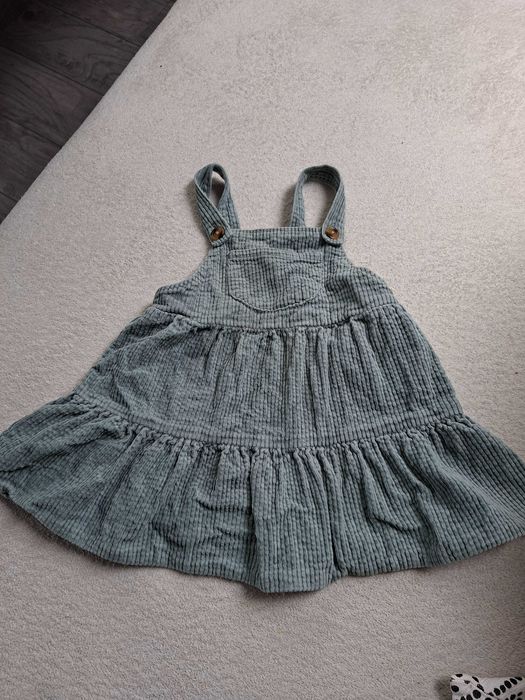 Sukienka ogrodniczka zara 92cm