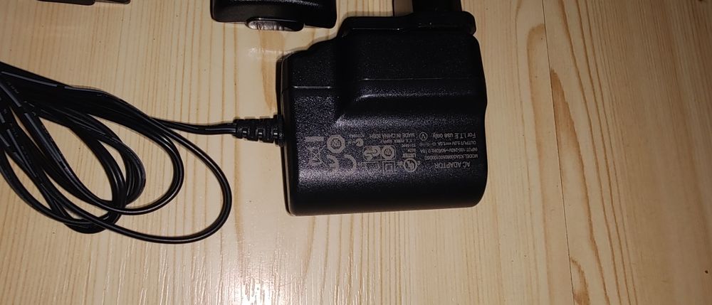 Ładowarka stacja z 2 akumulatorami Xbox 360 ammo dual box fuel gioteck