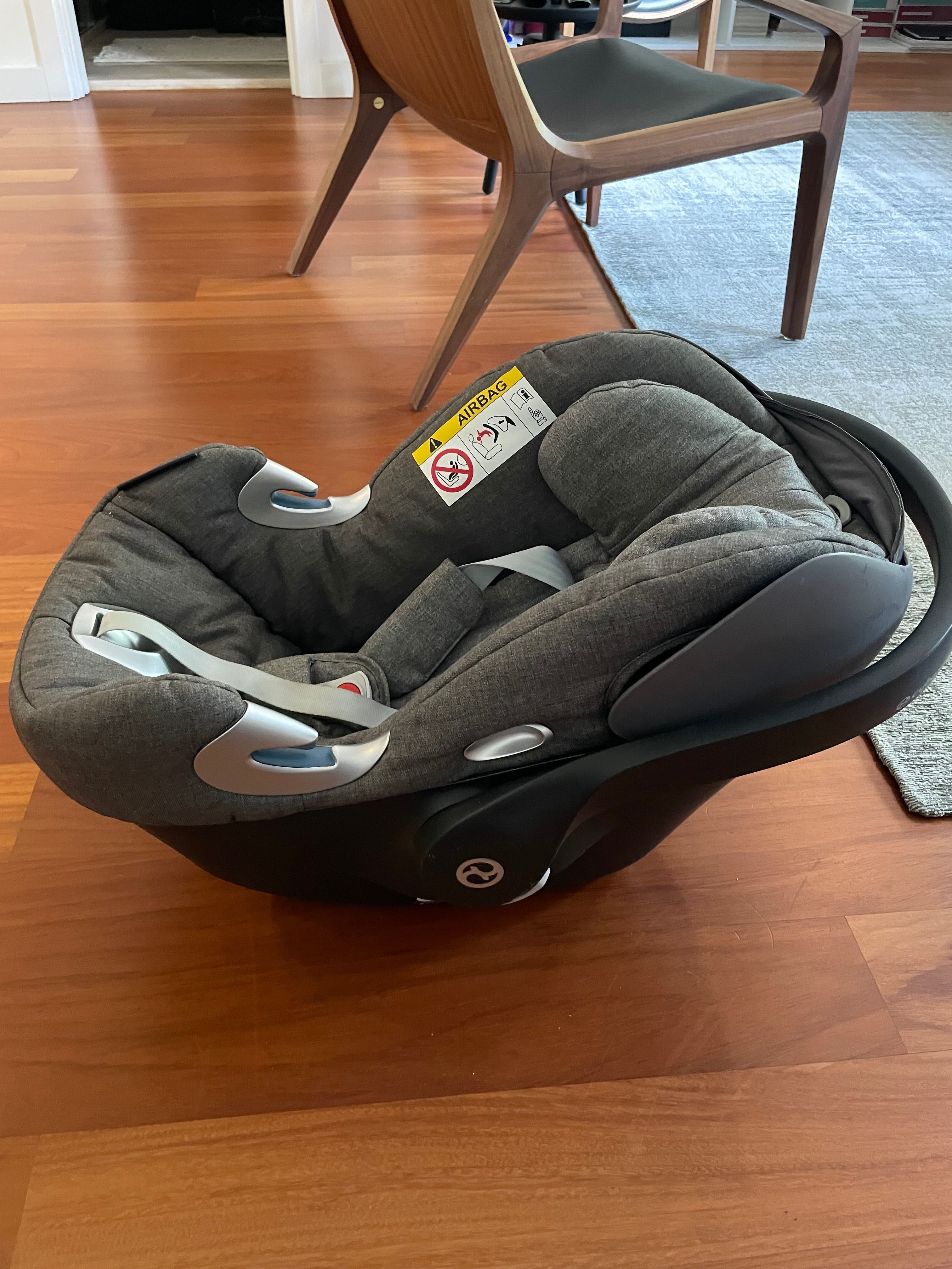 Ovinho com Base Isofix em bom estado