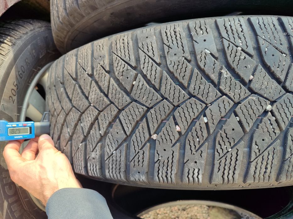 Резина зима 225.65.17