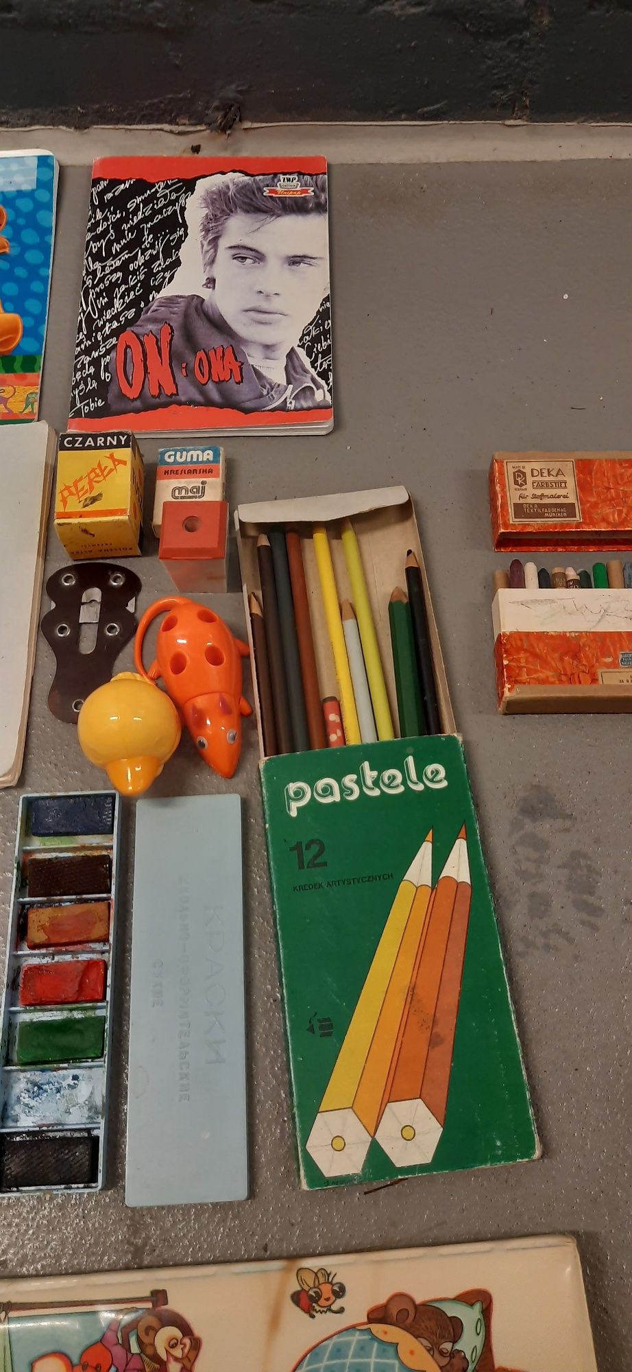 Zestaw papierniczy PRL