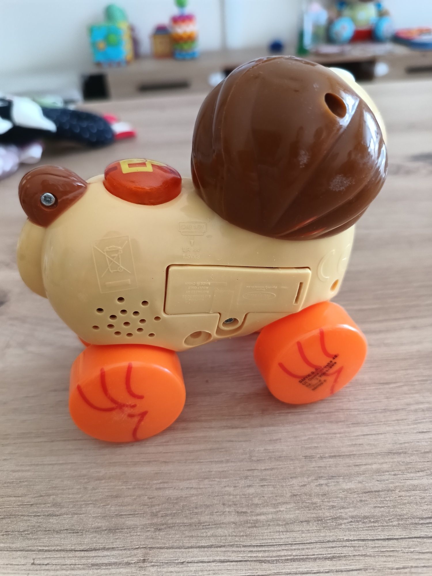 Grający lew interaktywny