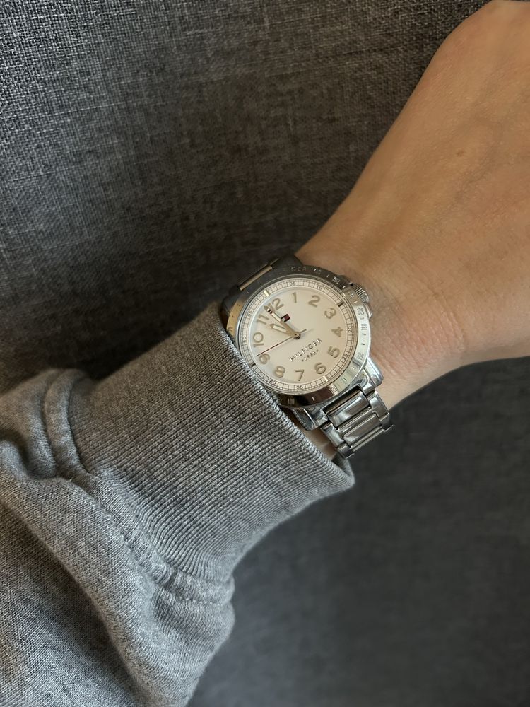 Годинник жіночий tommy hilfiger оригінал