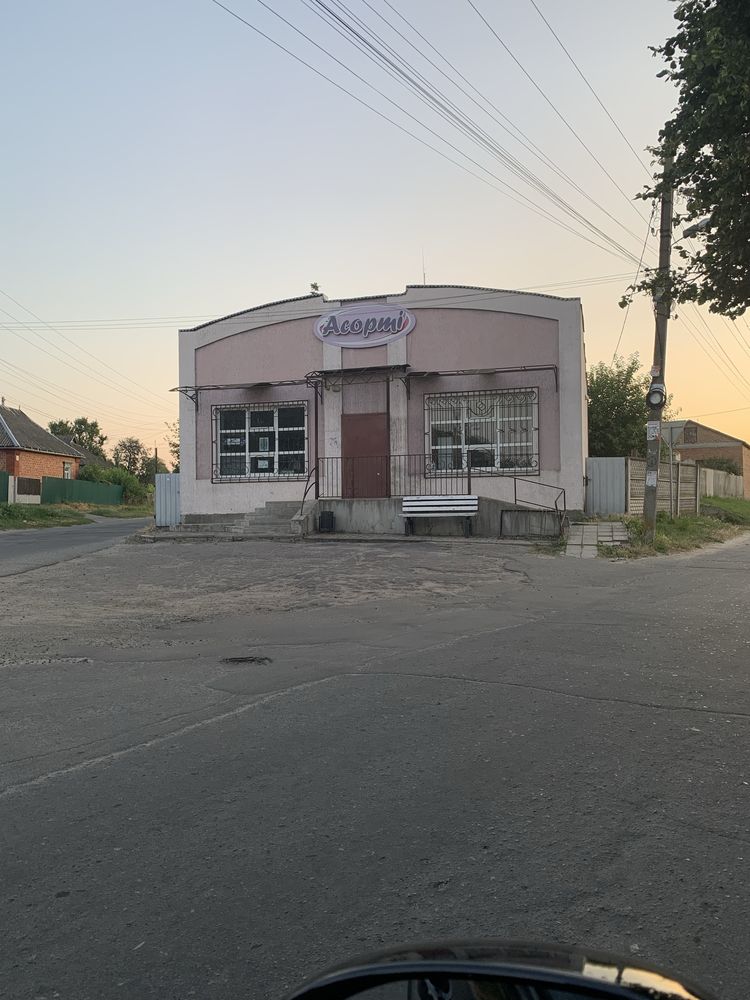 Діючий магазин  107 кв.м