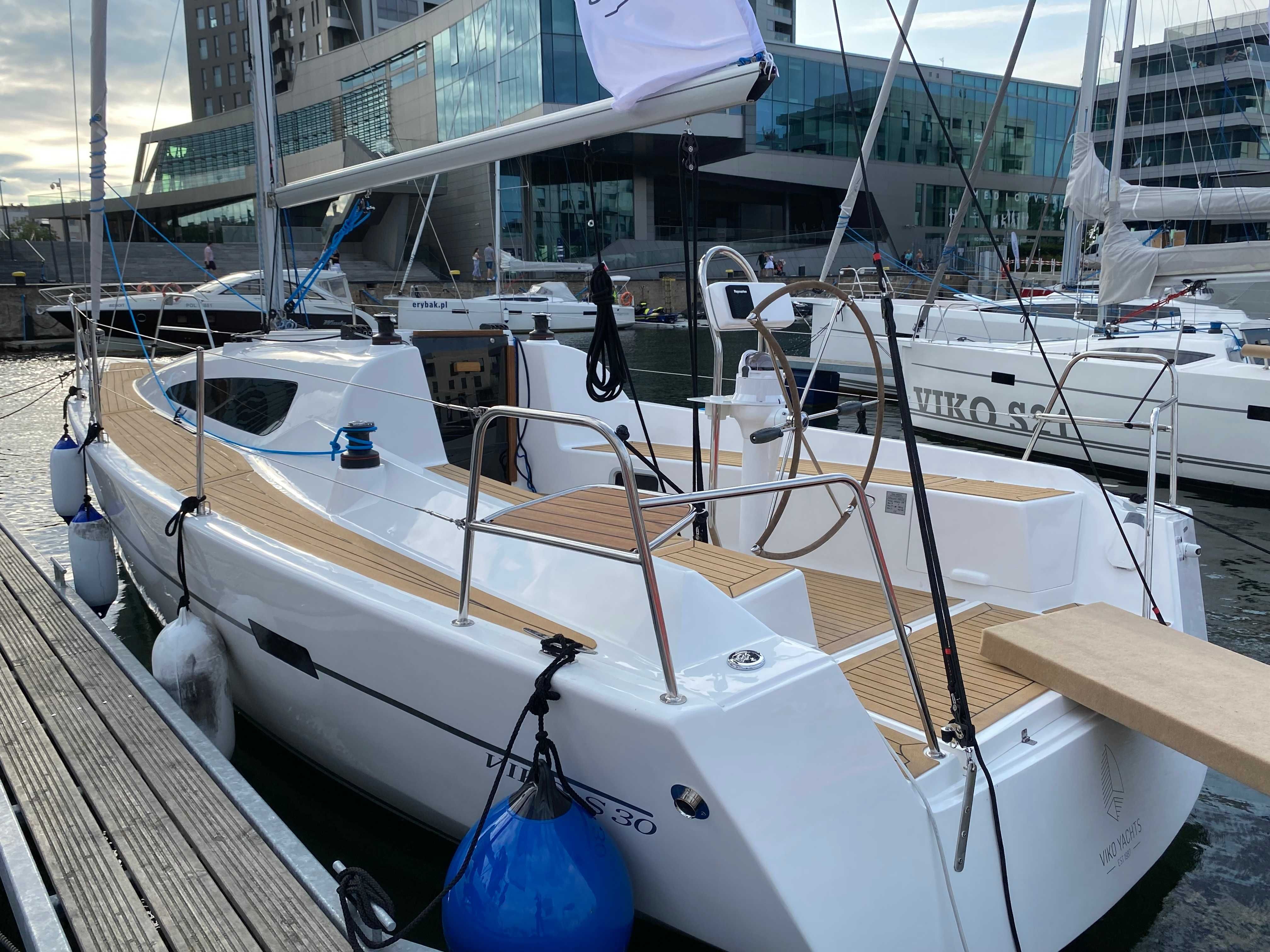 VIKO S 30 EASY Yacht