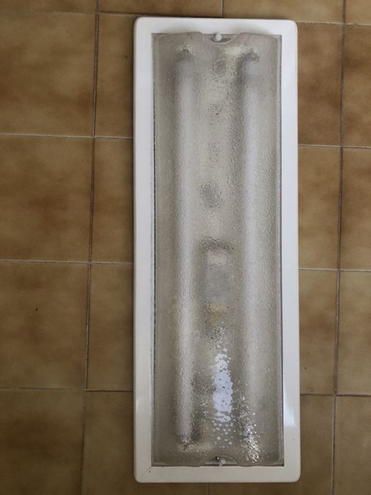 Plafond com 2 lampadas 70x25 cm