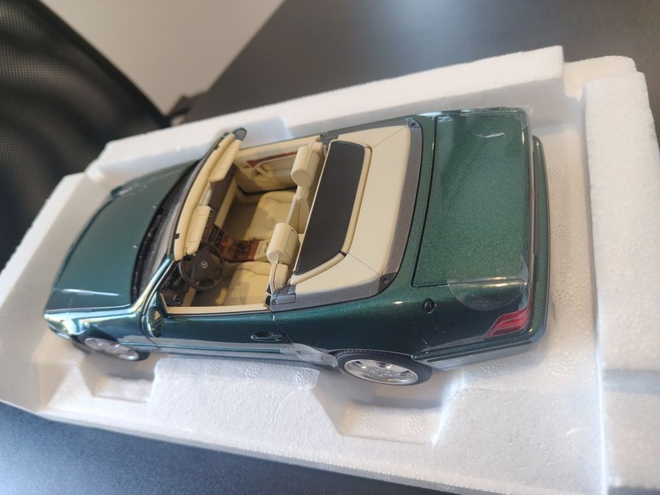 Mercedes SL R129 1:18 Norev (nie autoart minichamps)