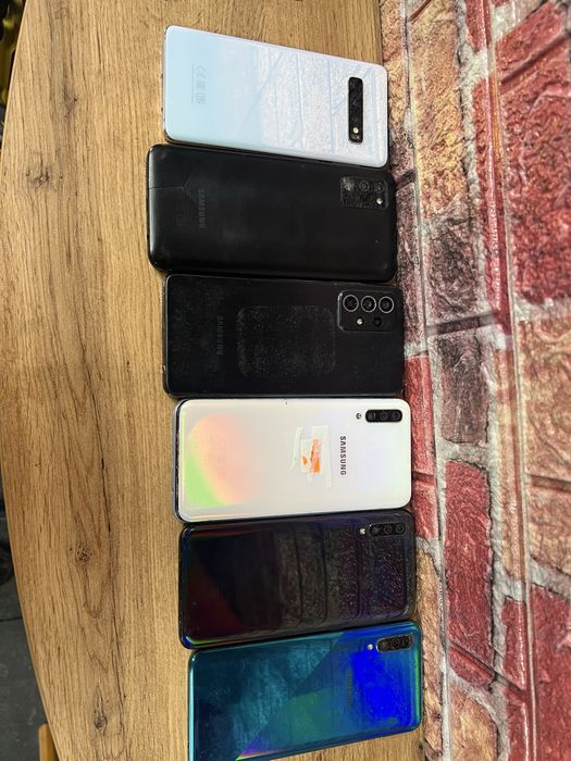 телефони на запчастини